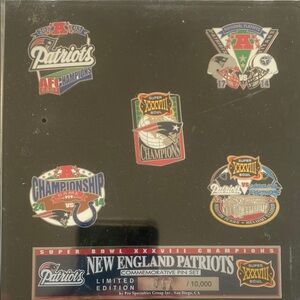 Commemorative Pin Set